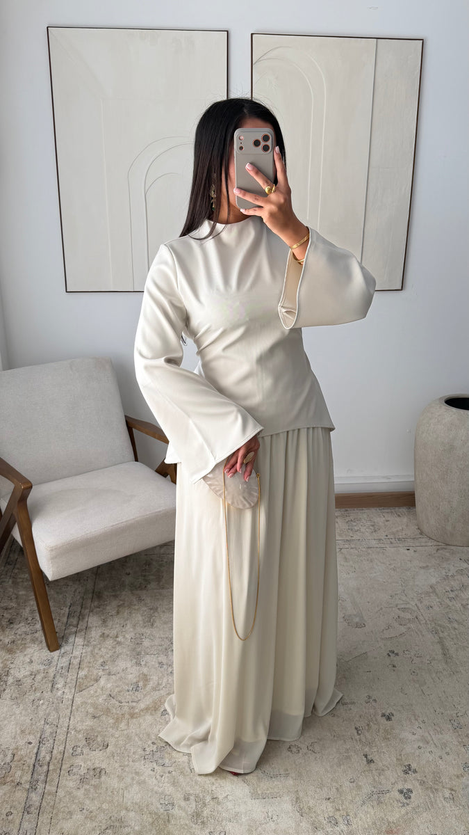 Ensemble asymétrique avec jupe drapée RAFINITY I Écru – ALMA CLOSET PARIS