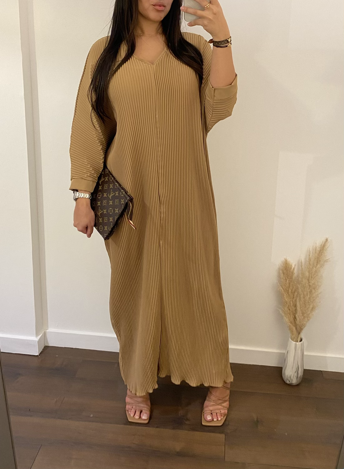 Robe Abu Dhabi | Camel